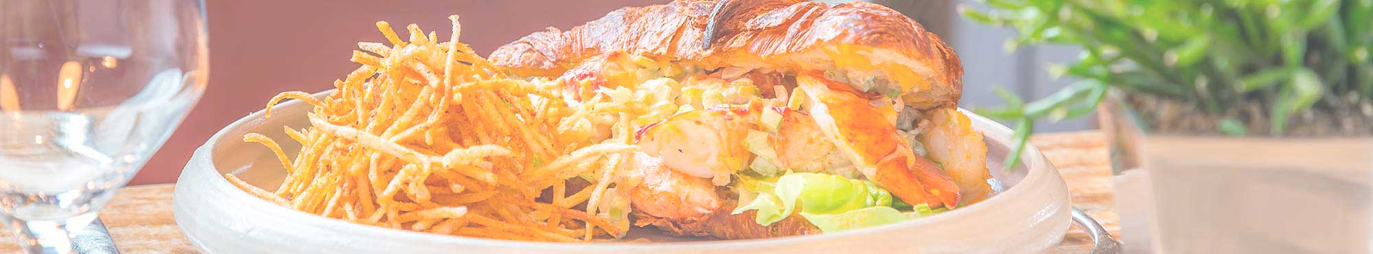 Peninsula New York Clement Restaurant Lobster roll